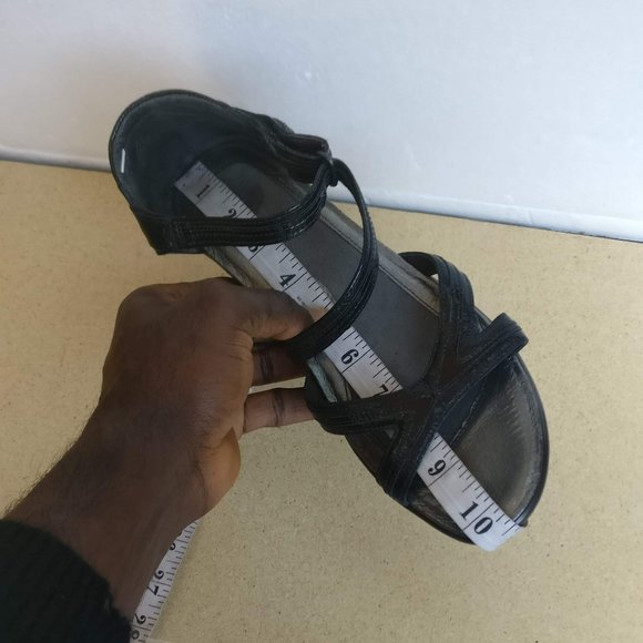 Naot Waterproof Shiny Patent Leather Low Heel Dress Sandal Wmn 41/10us/8uk - Picture 6 of 14